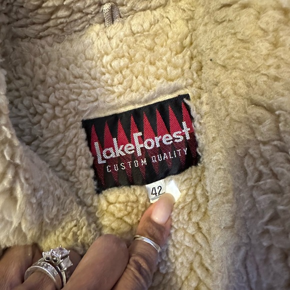 LAKEFOREST VINTAGE BROWN CORD CORDUROY SHERPA SIZE 42 LARGE BUTTON DOWN COAT - Picture 5 of 9